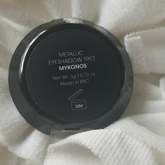 Model Co eyeshadow trio new in box - Picture 4 of 6